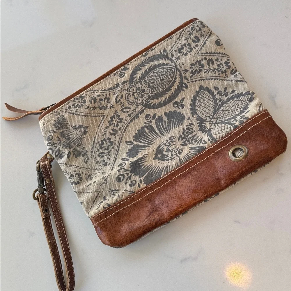 Myra Bag Boho Tan & Cream Patterned Floral Wristlet w/leather Trim
